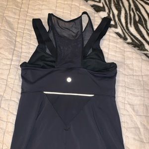 Lululemon tank w support bra